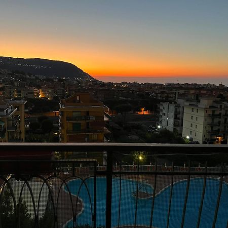 Residenza Degli Ulivi - Piscina, Campo Da Tennis, Free Parking, Ac E Wi-Fi Pietra Ligure Exterior foto