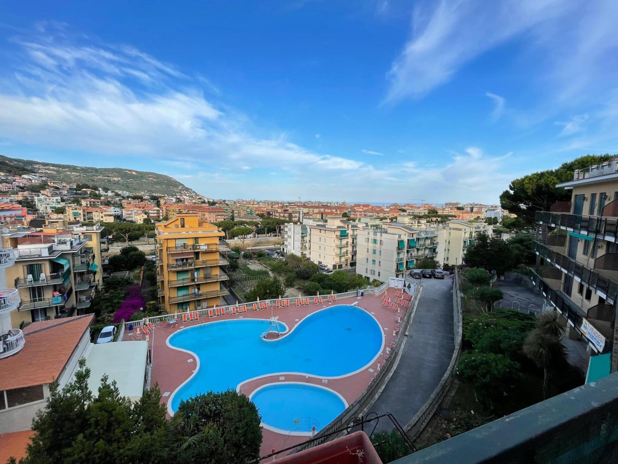 Residenza Degli Ulivi - Piscina, Campo Da Tennis, Free Parking, Ac E Wi-Fi Pietra Ligure Exterior foto